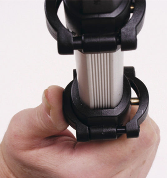 Asta di supporto in alluminio telescopica con pulsante di bloccaggio 903682