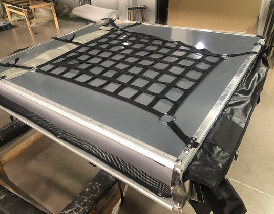 Rete ferma oggetti per auto