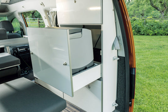 Linea di mobili Caddy LR con coolbox, lavello, batteria AGM e impianto elettrico 13501T