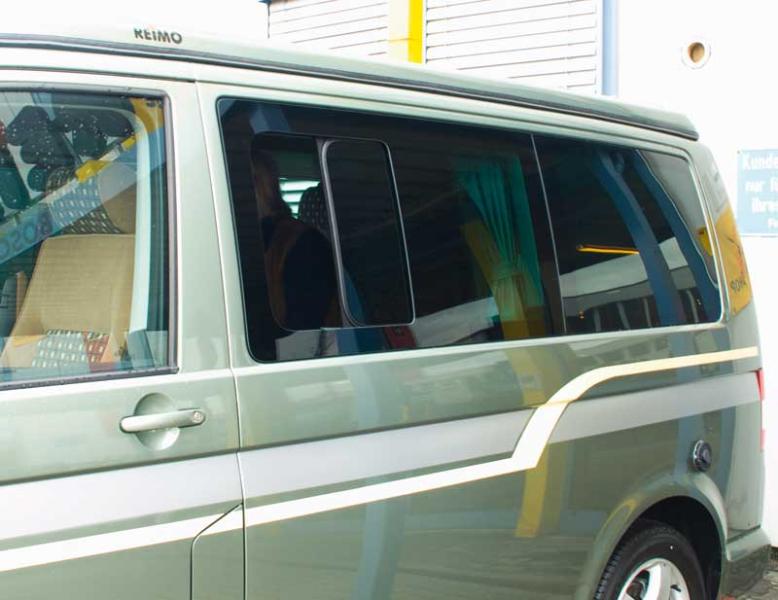 Carica immagine in Galleria Viewer, VW T5 finestra scorrevole - lato conducente finestra scorrevole originale, fines 33228

