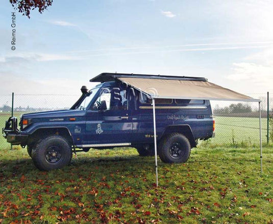 Tenda da sole laterale in alloggiamento in alluminio per lo srotolamento 42301