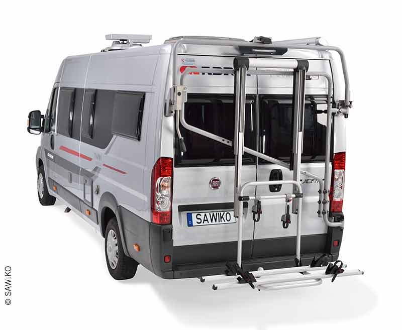 Carica immagine in Galleria Viewer, Portapacchi posteriore Futuro E-Lift per 3 biciclette, Duc. dal 2006 tetto forma 440002
