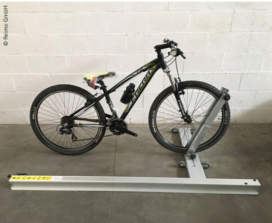 Ausilio di carico per 2 biciclette con trazione elettrica per garage posteriore 442262