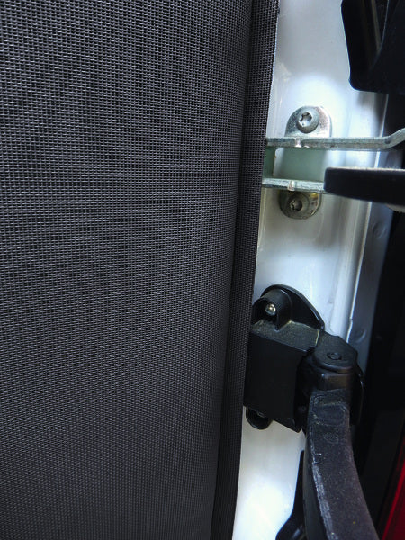 Load image into Gallery viewer, Porta posteriore in zanzariera per Fiat Ducato da 07 in su, cerniera al centro, chiusura magnetica 461735
