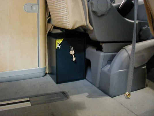 Sicuro, sicuro, sicuro, mobile sicuro VWT5 California B17xH24xT29 cm 47144