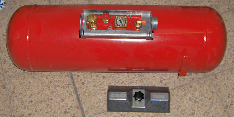 Carica immagine in Galleria Viewer, Serbatoio gas 60l, 300mm, protezione in alluminio, riempimento diretto. 74005
