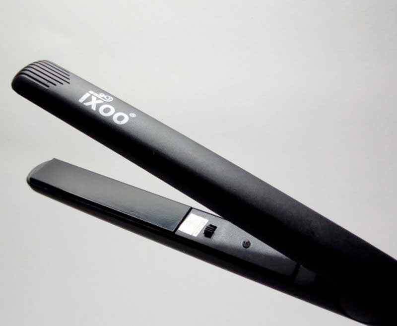 Load image into Gallery viewer, Piastra per capelli 12V inclusa borsa 804193
