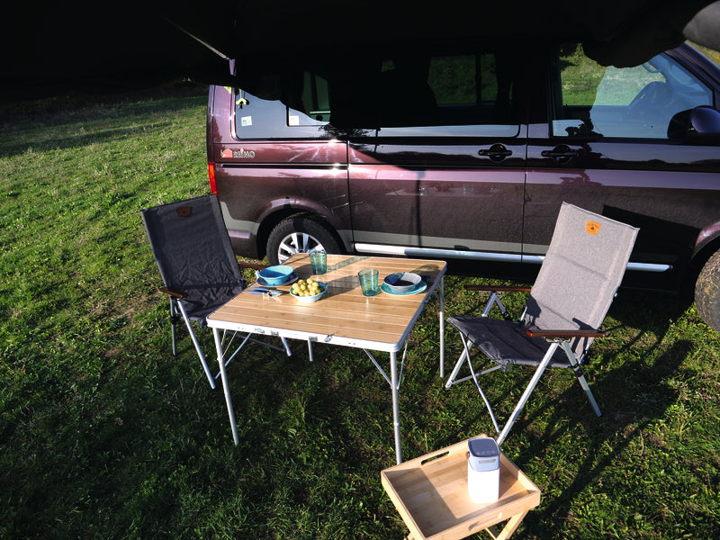 Load image into Gallery viewer, Klappbarer Campingtisch mit Tischplatte aus Bambus 9105461
