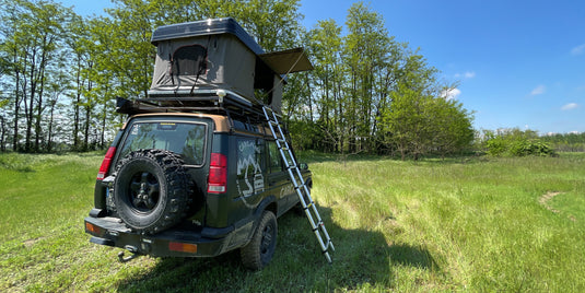 campeggio in auto tenda rigida