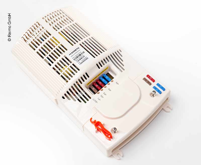 Carica immagine in Galleria Viewer, Alimentatore switching Dometic 400W E4947
