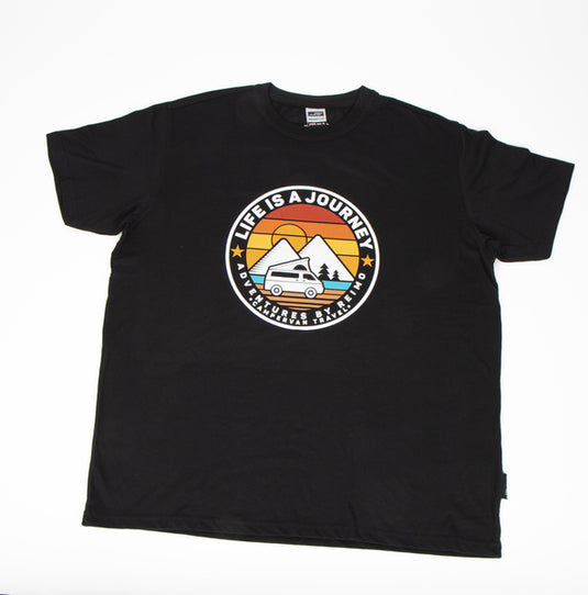 T-Shirt "LA VITA È UN VIAGGIO" Uomo M986113